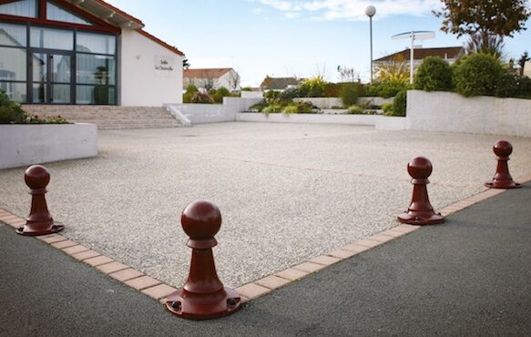 Borne de voirie eloysienne