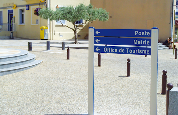 Signalétique bimât étoile classic par Lacroix City