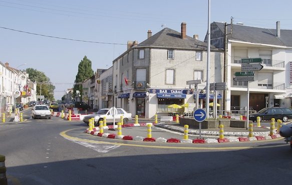 Vue d'ensemble d'un carrefour équipé de sépareteurs saam lest
